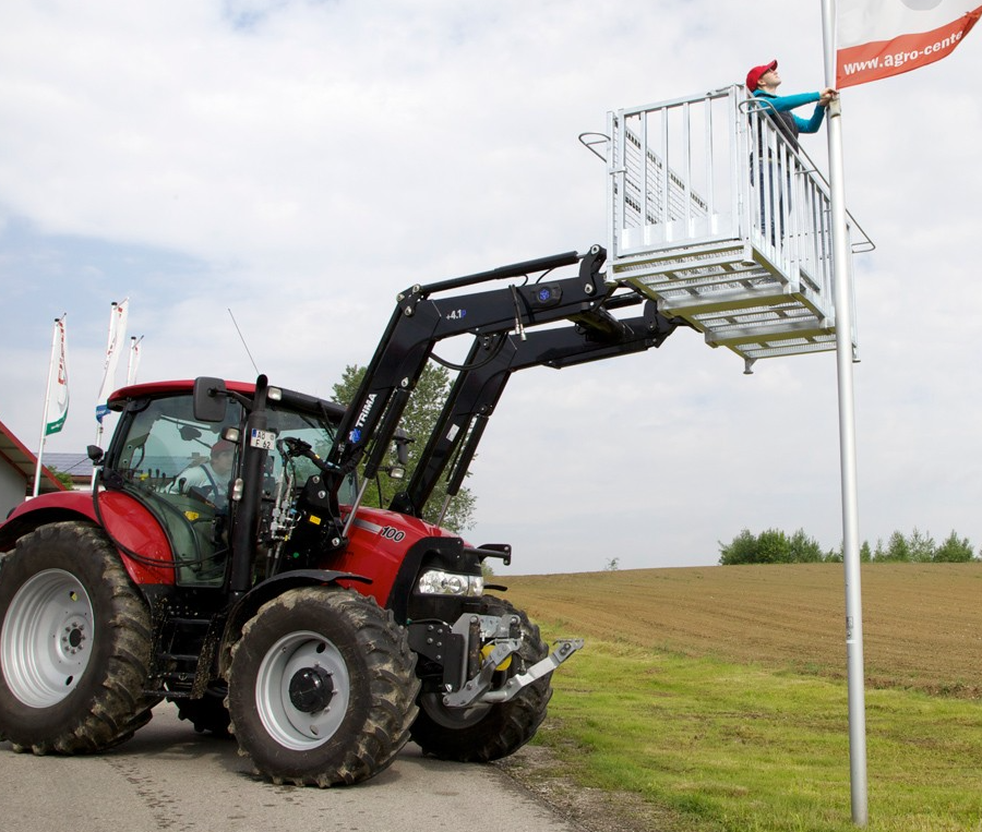 Fliegl Arbeitsbühne »Breit« / Einstieg seitlich Euroaufnahme oder Stapleraufnahme
