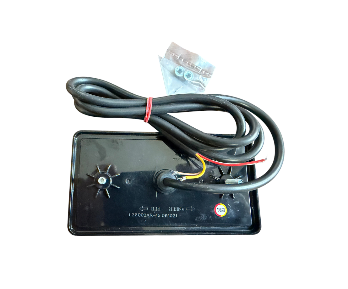 Rückleuchte LED 12/24V 150mmx80mm Kabel 1,5m Anhänger Anbaugerät